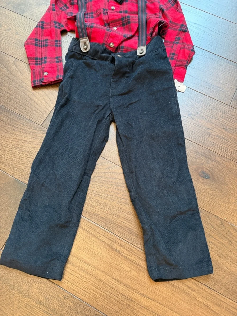 Carter’s 2 Piece Set in Plaid Size 3T - NWT - C16-047